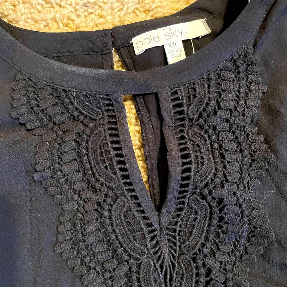 NWT Pale Sky sleeveless top with decorative “lace” panels front & back.  XXL